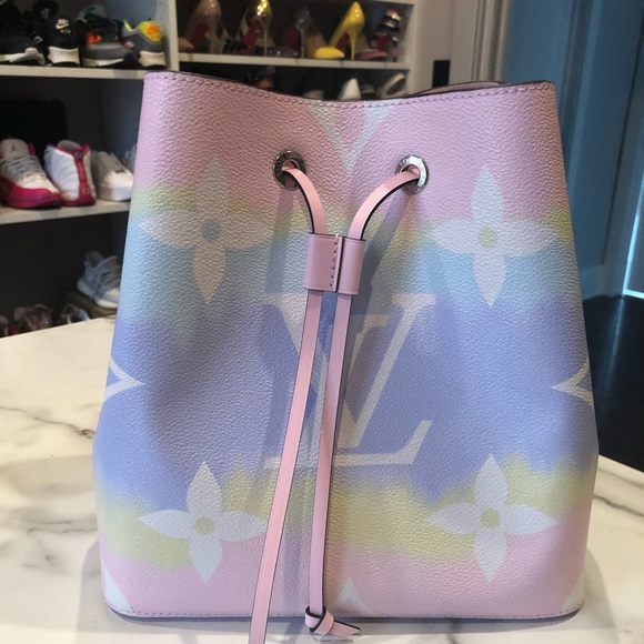 Louis Vuitton Handbags - NWT Louis Vuitton Neonoe Escale Pastel
